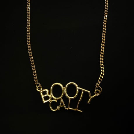 BOOTY CALL ペンダントヘッド付きネックレス ゴールド