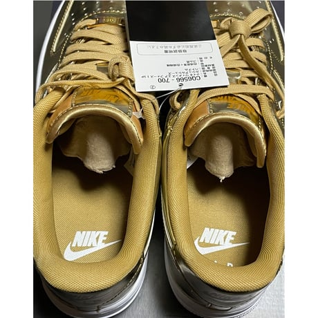 箱、黒タグ付き NIKE AIR FORCE 1 WMNS スニーカー メタリックゴールド WMNS9.5/MEN8/26cm
