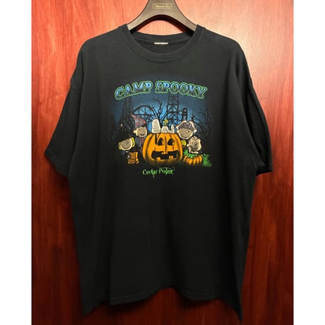 レア PEANUTS SNOOPY Cedar Point CAMP SPOOKY プリント入り クルーネックTシャツ ブラック