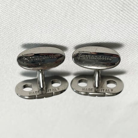 専用BOX付き MADE IN ITALY製 Salvatore Ferragamo ロゴデザインカフリンクス レッド×シルバー
