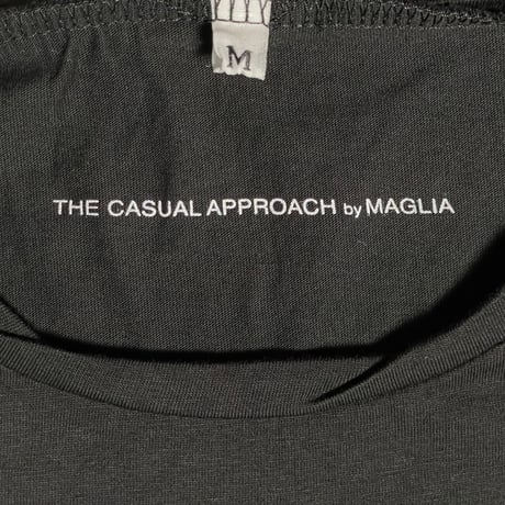 ★新品★ MADE IN ITALY製 MAGLIA 2025年AWモデル L-2814B ロゴプリント クルーネック長袖Tシャツ ブラック M～XLサイズ