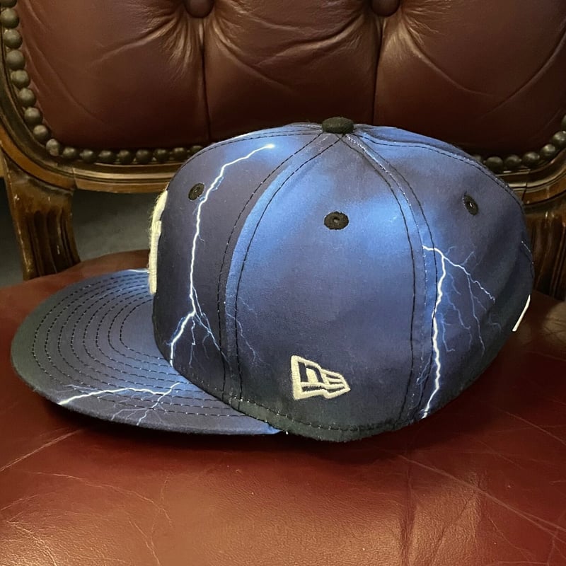 NEW ERA × NEW YORK YANKEES 稲妻柄ベースボールキャップ ネイビー 7...