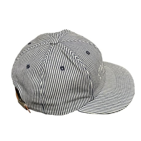 MAISON KITSUNÉ ヒッコリー柄レザーアジャスターキャップ ホワイト×ネイビー Fサイズ