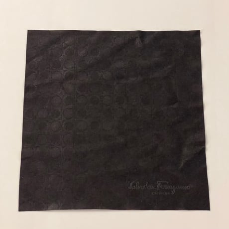 MADE IN ITALY製 Salvatore Ferragamo フラワーデザインサングラス ホワイト