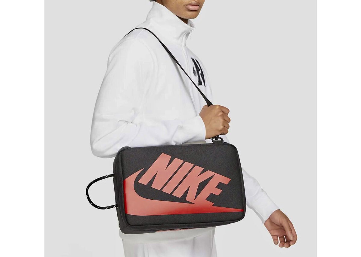 ⑧BN3945□NIKE ナイキ シューズケース ショルダーバック org.jpg