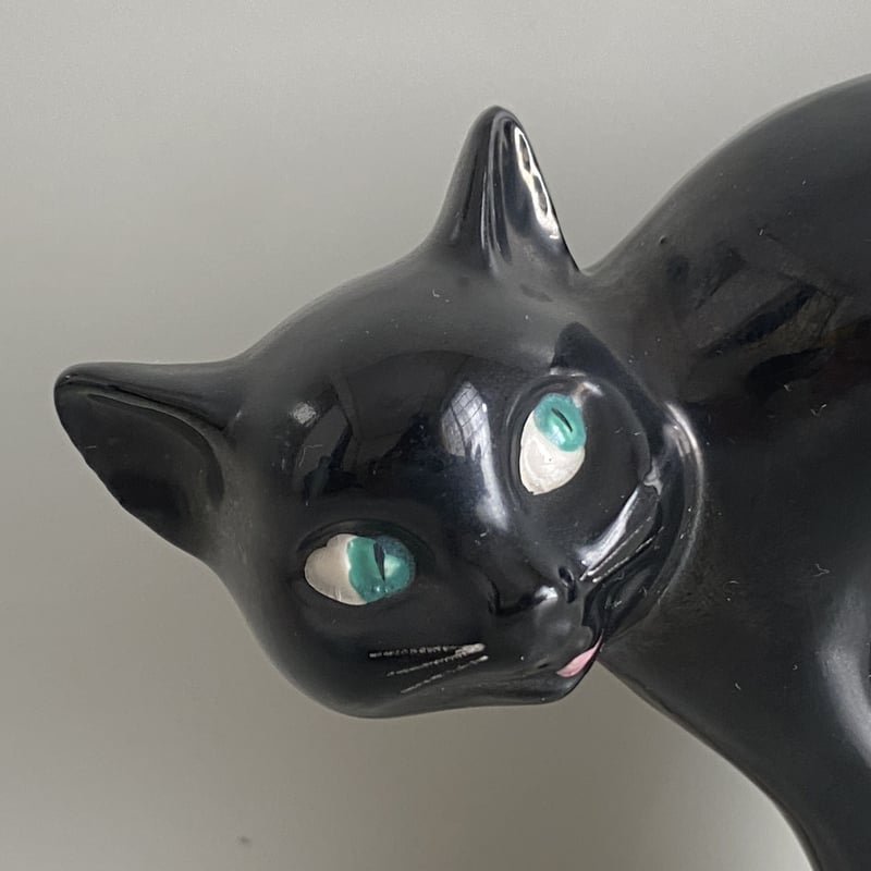 Goebel Cat Pretzel Holder | Holz_antiques