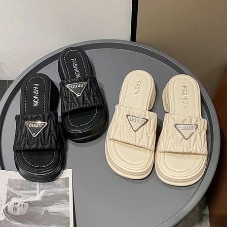 キルティング トライバルモチーフサンダル 2色展開