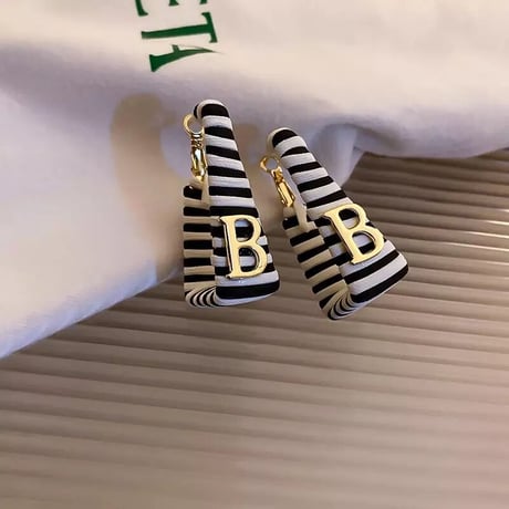 ボーダー スクエアピアス