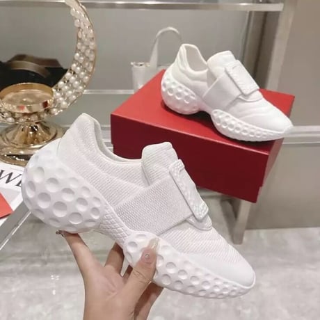 スクエアバックル スニーカー 2色展開