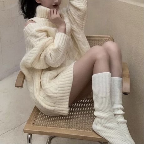ショルダーカット ハイネックニットワンピース