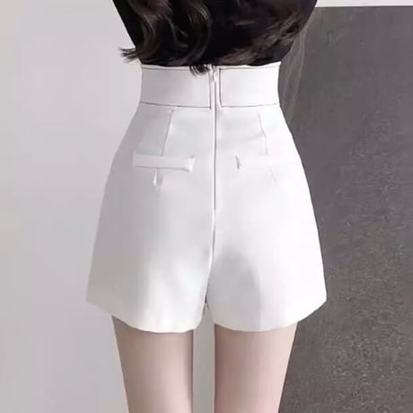 ステッチアシンメトリー ショートパンツ