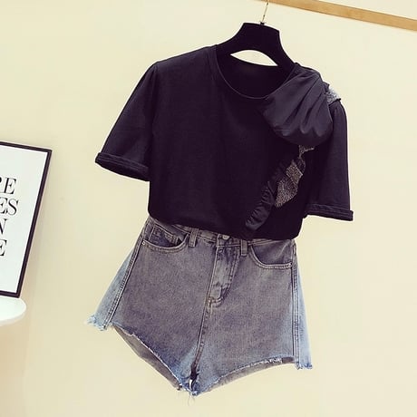 フリルライン ブラックリボンTシャツ