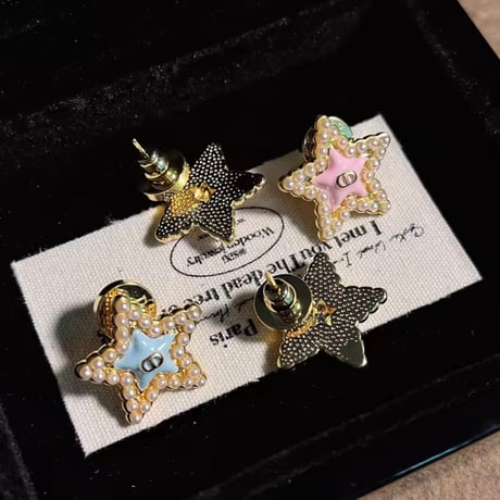 パールスターピアス 2色展開