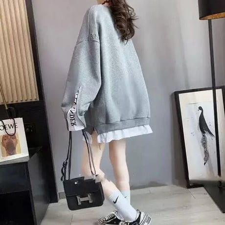 スリットロゴ ヘムシャツオーバースウェットトップス 2色展開