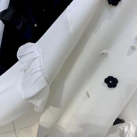 パールモチーフ タグフリルスウェットトップス 2色展開