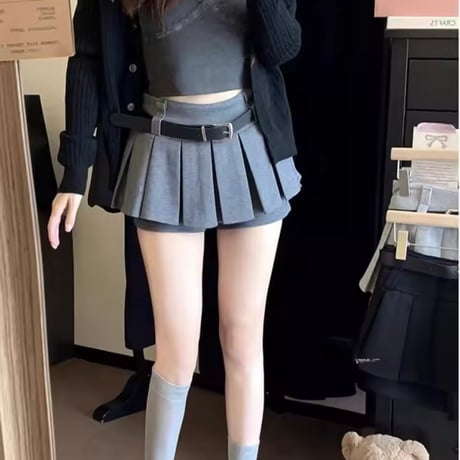 ベルト付きプリーツショートパンツ 2色展開
