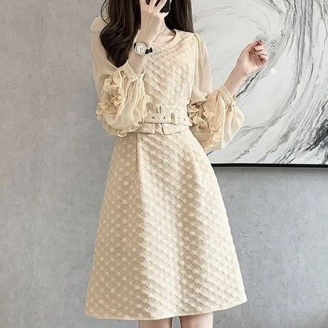 フリルシフォンスリーブ フラワーステッチワンピース 2色展開