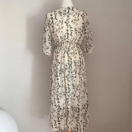 レトロフラワー スリムワンピース 2色展開