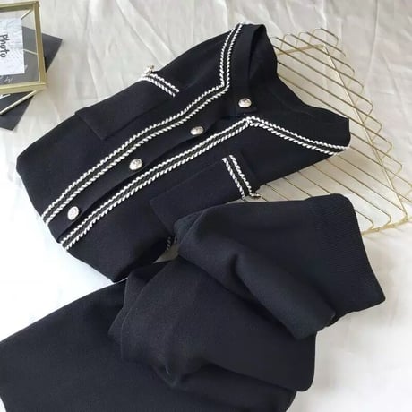 ステッチデザイン ニットセットアップ 2色展開