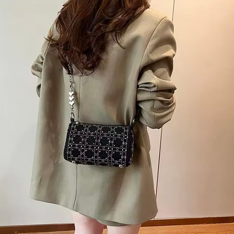 シルバーリベットハートチェーンバッグ 2色展開