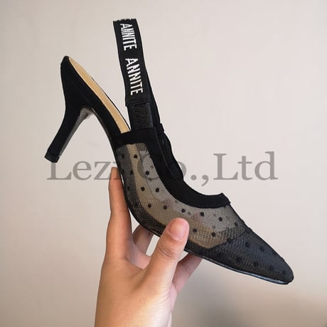 メッシュドット ロゴストラップパンプス