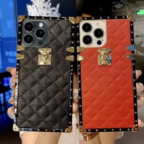 スタッズバンパーiPhoneケース 4色展開