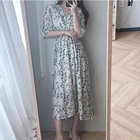 レトロフラワー スリムワンピース 2色展開