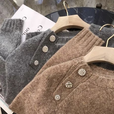 パールビジューボタン ニット 2色展開