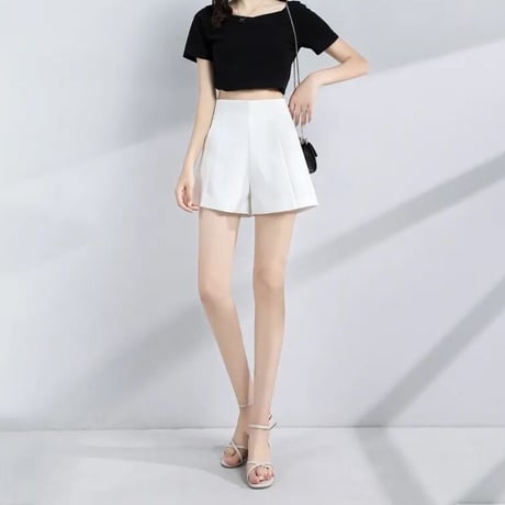【White Mサイズ即納】ハイウエストタック ショートパンツ 2色展開