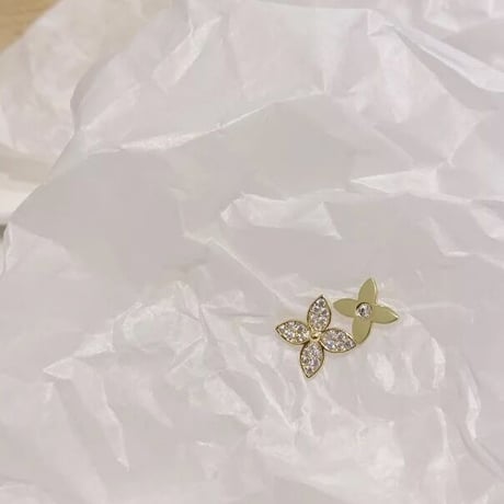 ゴールドジュエリー フラワーピアス