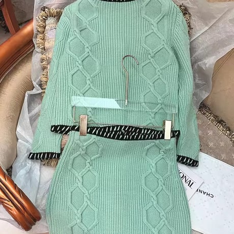 ビジューケーブルニットセットアップ