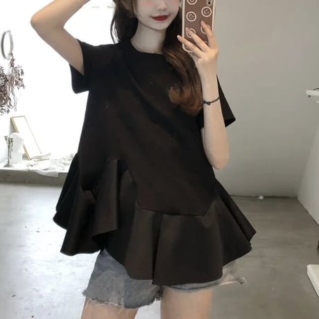 フレアヘム ブラックTシャツ
