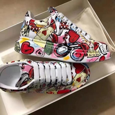 グラフィック スニーカー 3色展開