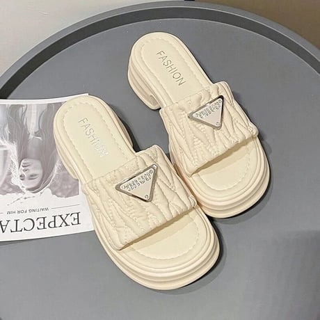 キルティング トライバルモチーフサンダル 2色展開