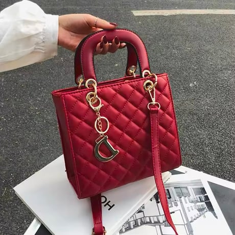 Dモチーフスクエアバッグ 4色展開