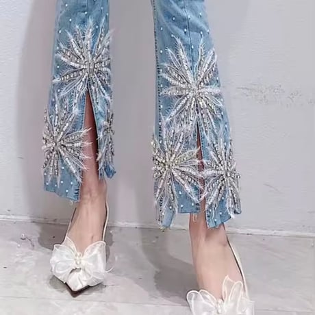 パールビジューフラワースリットデニムパンツ
