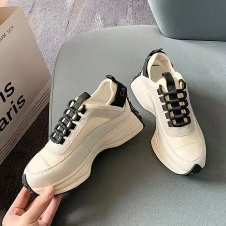 バックロゴスニーカー 2色展開