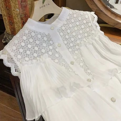 シフォンプリーツ レースカットトップス