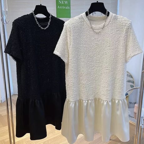 サテンフレア 切り替えワンピース 2色展開
