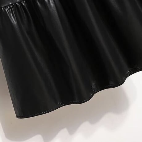 Puレザー フレアスカート 2色展開