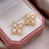 ゴールドジルコニアフラワーピアス