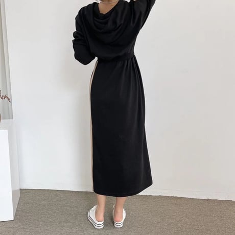 サイドライン フーディスウェットワンピース 2色展開