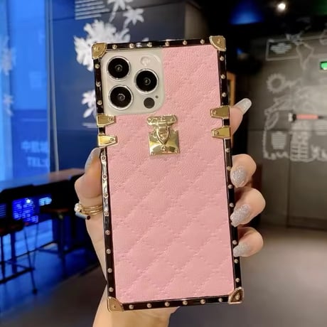 スタッズバンパーiPhoneケース 4色展開