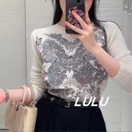 バタフライフラワーステッチニット