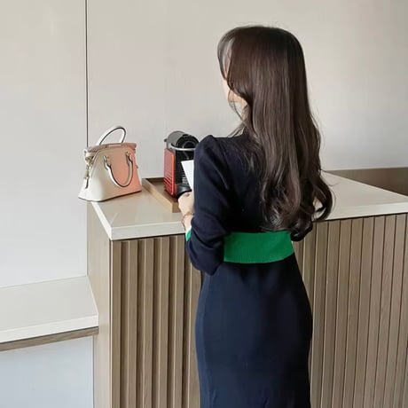 グリーンラインニットタイトワンピース