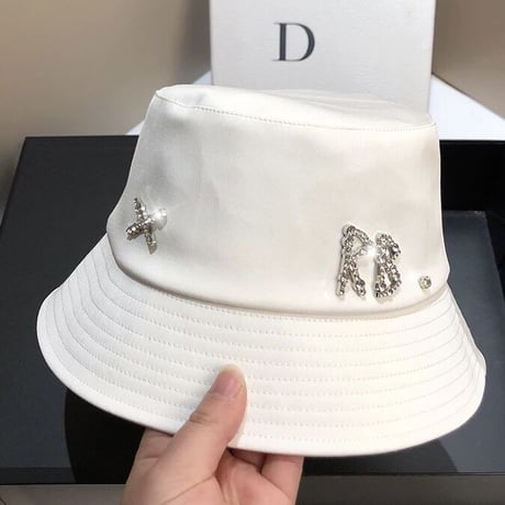 ストーンモチーフ バケットハット 2色展開