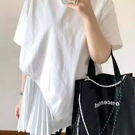 ヘムプリーツ Tシャツ 2色展開