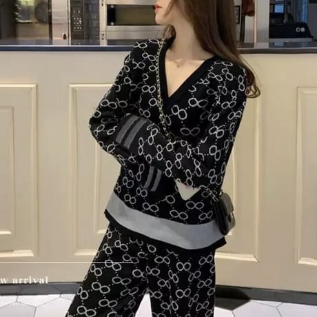 クロスデザインニット セットアップ