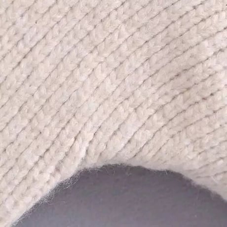 パールネック アイボリーニット