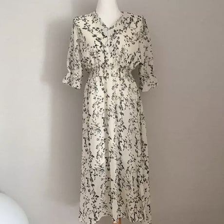 シックフラワー ギャザーシフォンワンピース 2色展開
